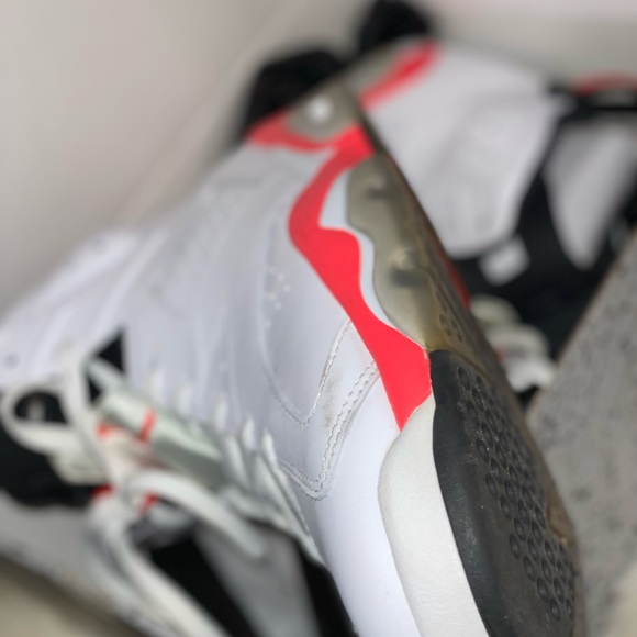 Air Jordan’s 7 White infrared main image 4